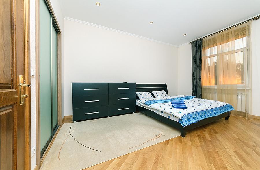 Amazing Two Beds In The Klovskiy Spusk Apartman Kijev Kültér fotó